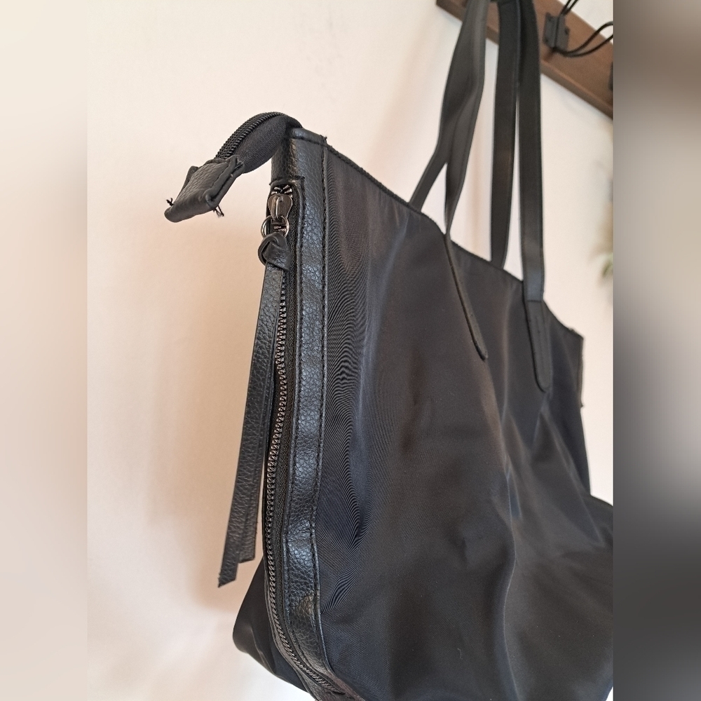 BOTKIER Black Nylon Shoulder Tote Bag - Picture 4 of 8